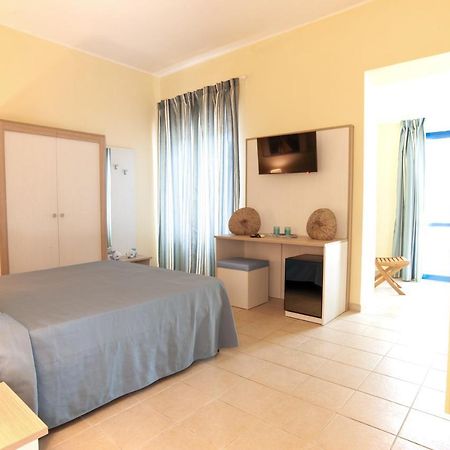 Hotel Villa Giulia Порт-Аццурро Экстерьер фото