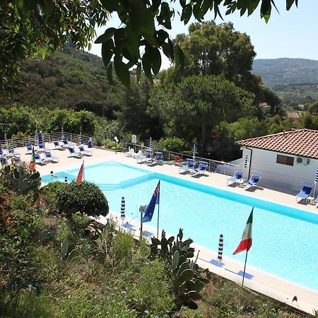 Hotel Villa Giulia Порт-Аццурро Экстерьер фото