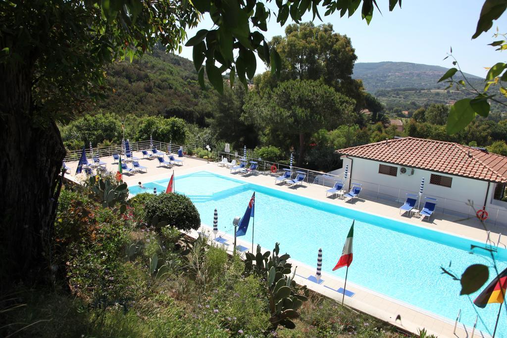 Hotel Villa Giulia Порт-Аццурро Экстерьер фото